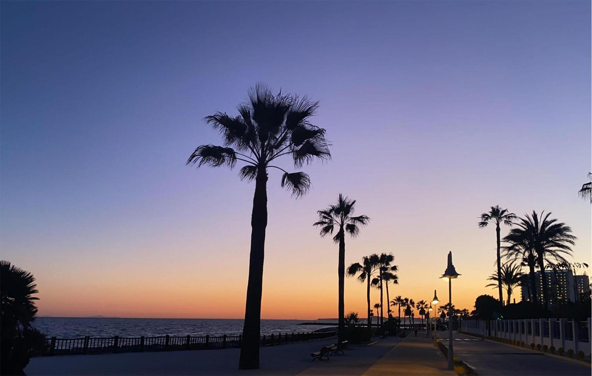 Casa De La Playa Benalmadena Villa ภายนอก รูปภาพ